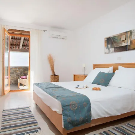 Beautiful In Baredine With Garden Villa