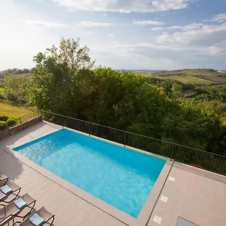 Villa Beautiful In Baredine With Garden *